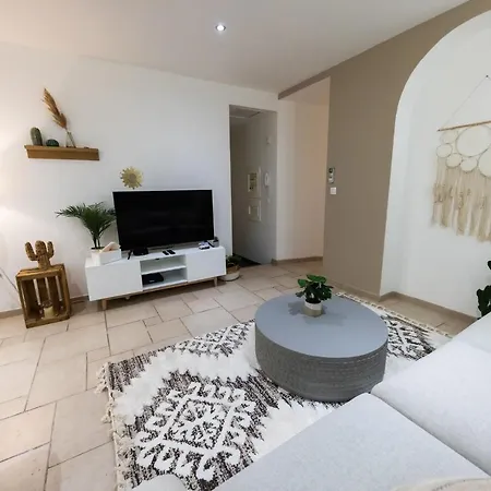 Les Cles De La Cite - 5 *