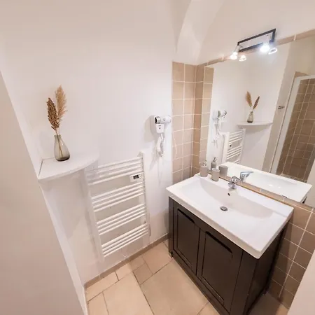 Les Cles De La Cite Apartment *