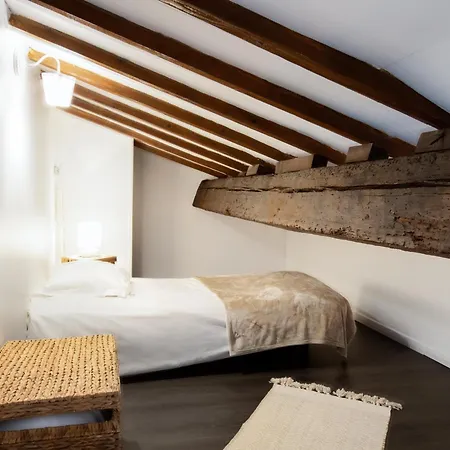 Les Cles De La Cite Apartment *